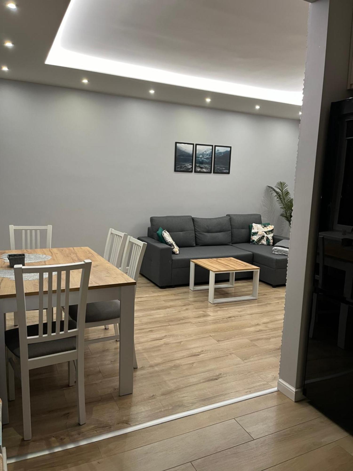 Nowoczesny Apartament Z Przestronna Lazienka Daire Stalowa Wola Dış mekan fotoğraf